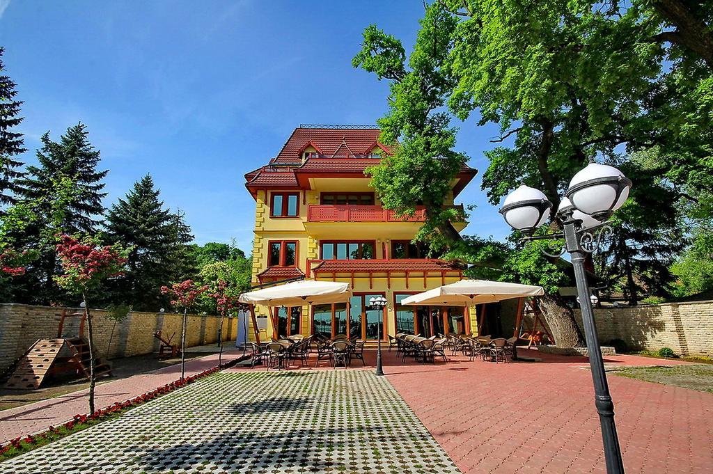 מלון Vila Palić מראה חיצוני תמונה