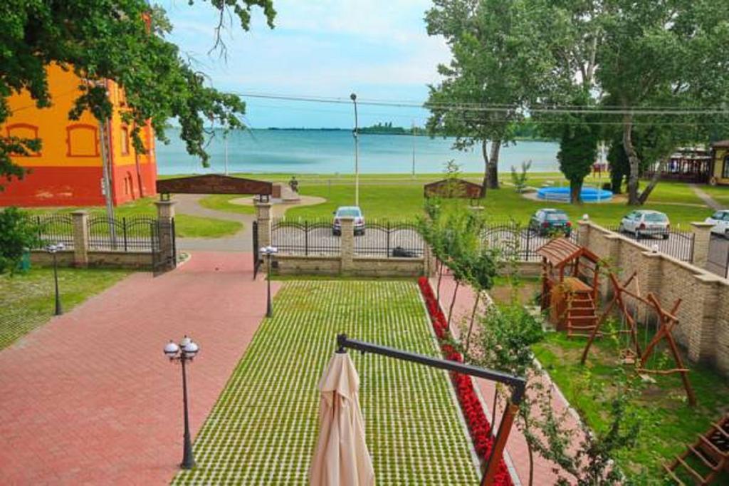 מלון Vila Palić מראה חיצוני תמונה